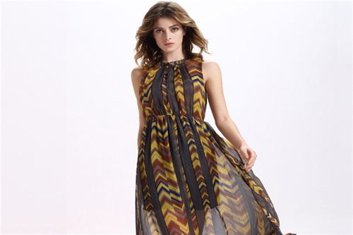 依折服飾加盟優(yōu)勢(shì)